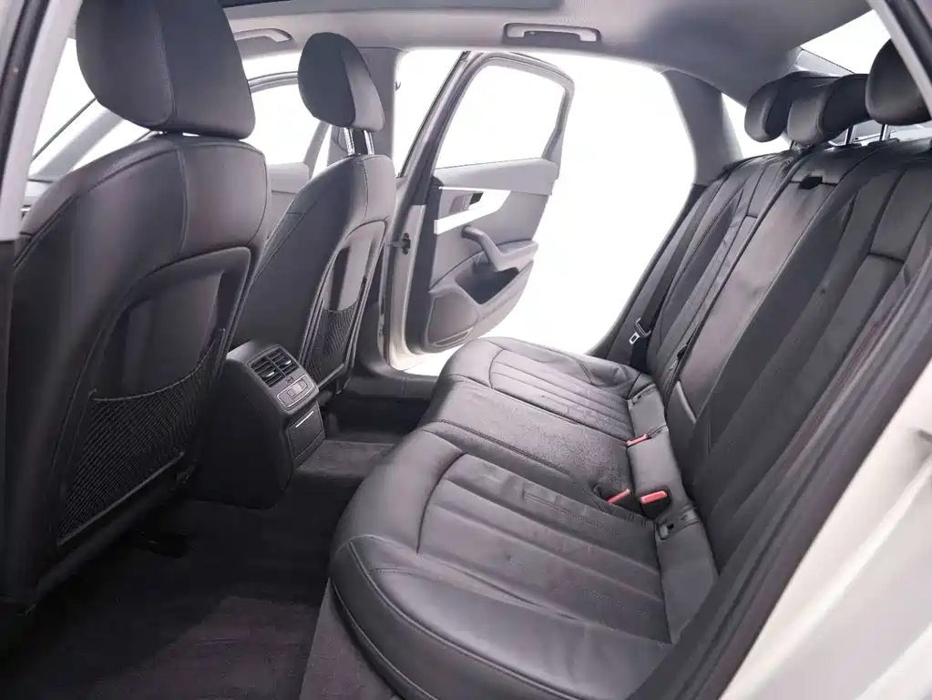 Audi A4L 2019 40 TFSI Fashion Type National VI купить на сайте DeffCars