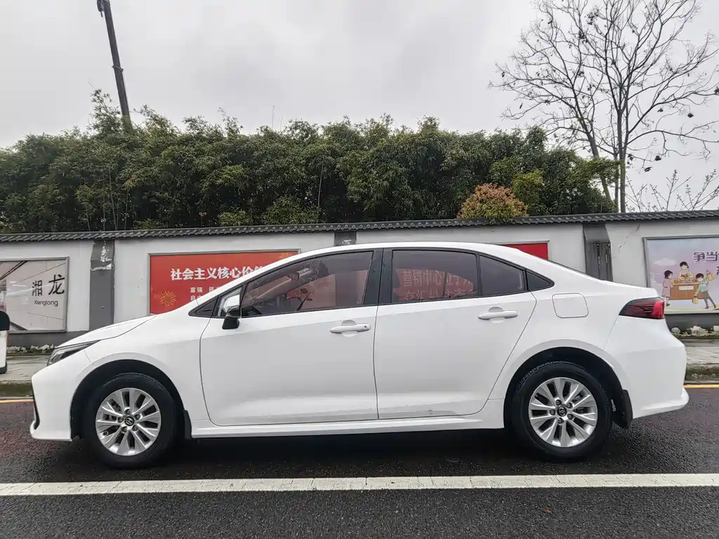 Corolla 2021 1.2T S-CVT Pioneer Edition купить на сайте DeffCars