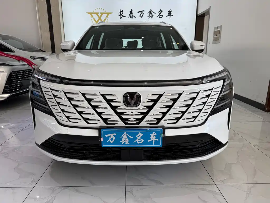Changan CS75PLUS 2025 third generation championship version 1.5T strong collar type купить на сайте DeffCars