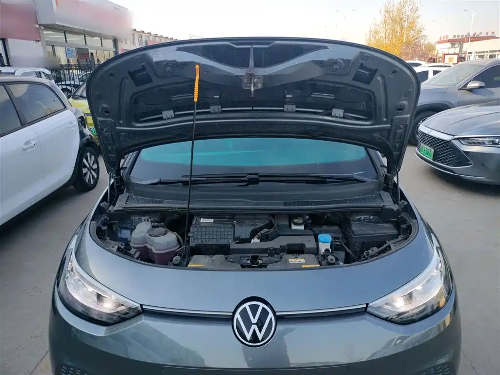 Volkswagen ID.3 2023 upgraded model pure smart version купить на сайте DeffCars