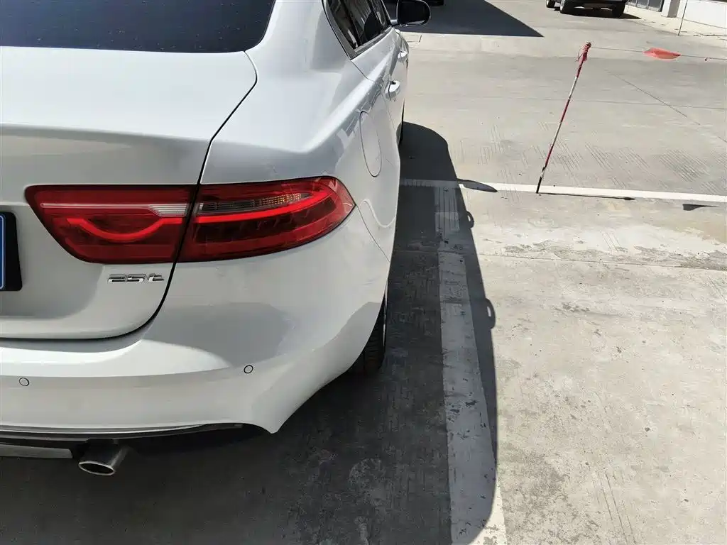 Jaguar XEL 2019 2.0T 250PS Exclusive Edition купить на сайте DeffCars