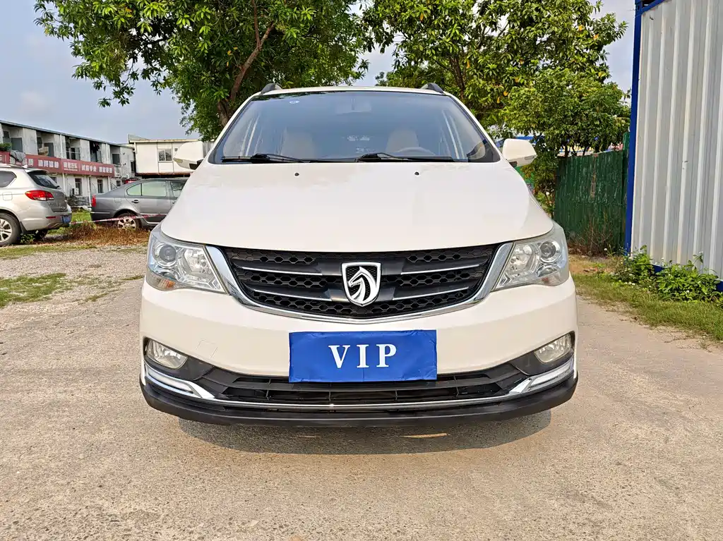 Baojun 730 2016 1.5L manual luxury model 7 seats купить на сайте DeffCars