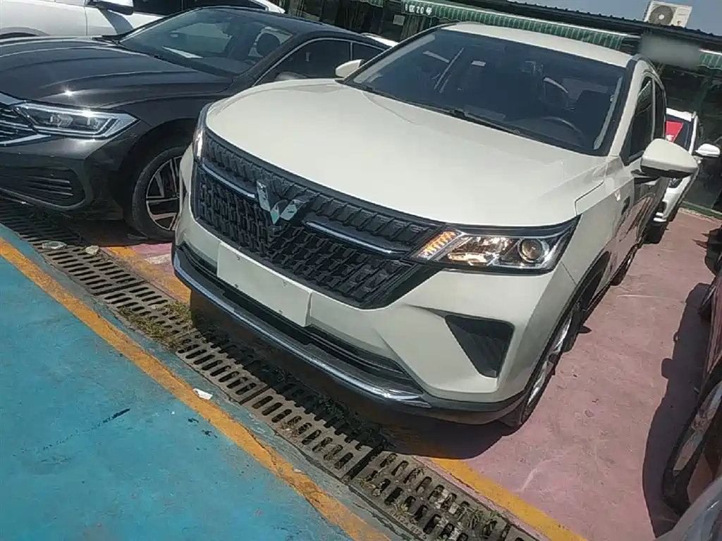 Wuling Xingchen 2021 1.5T Manual Xingyue Edition купить на сайте DeffCars