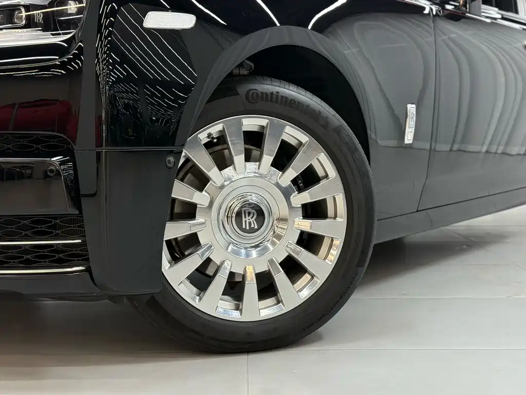 Phantom 2018 6.7T standard wheelbase version купить на сайте DeffCars