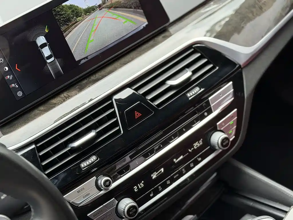 BMW 5 Series 2018 facelift 530Li leading M sports package купить на сайте DeffCars
