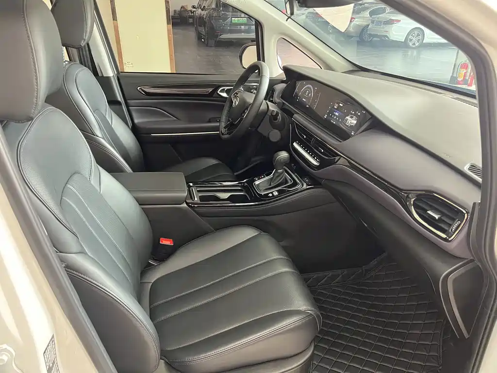 Trumpchi M6 2025 MAX 270T WDCT Deluxe Edition купить на сайте DeffCars