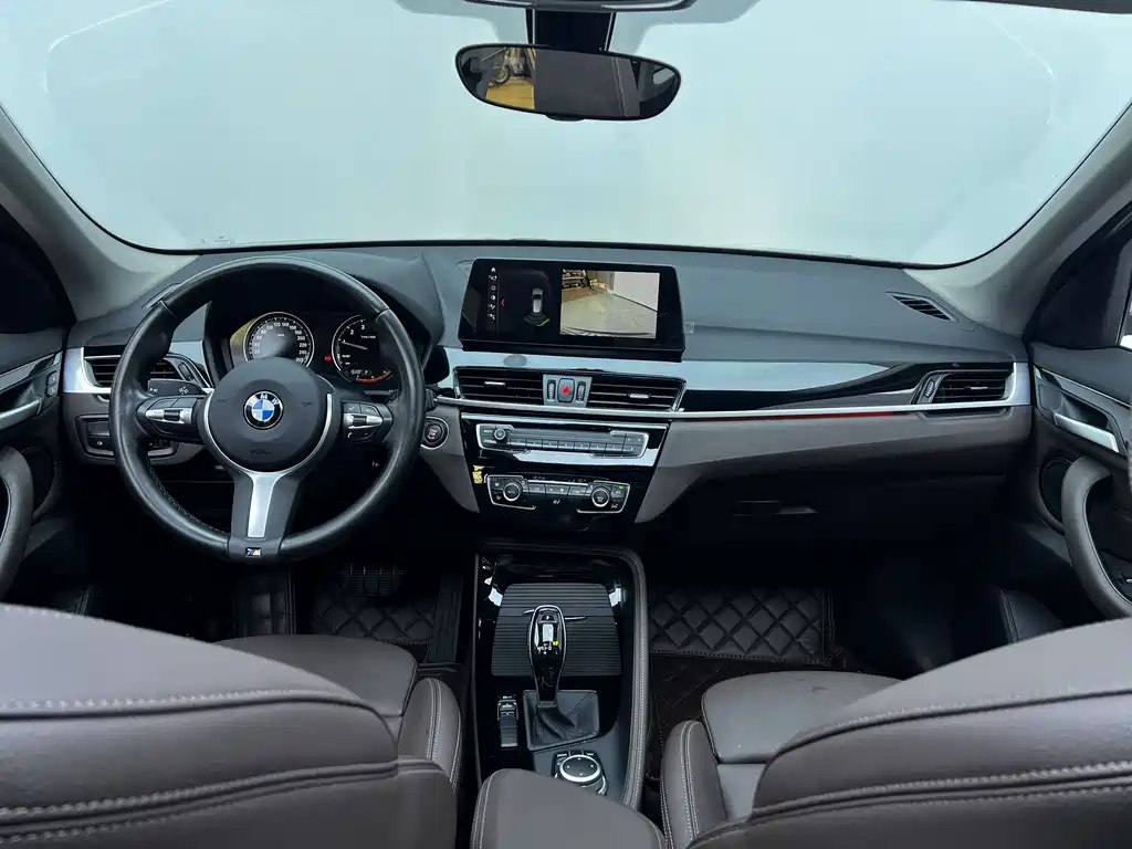 BMW X1 2020 sDrive20Li Exclusive Model купить на сайте DeffCars