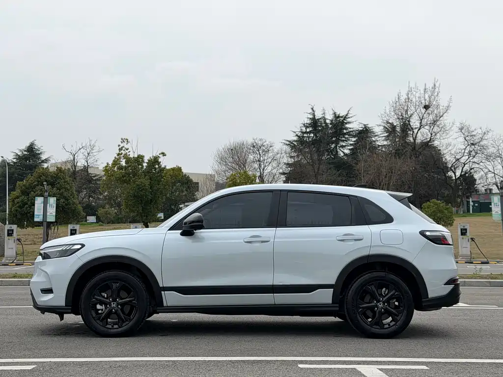 Honda HR-V 2023 2.0L e:HEV Speed ​​Edition купить на сайте DeffCars