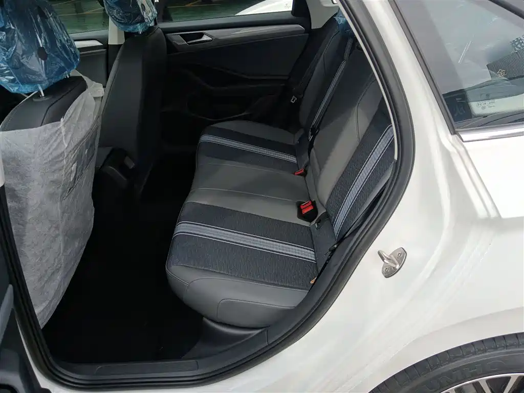 Sagitar 2025 facelift 200TSI DSG flyover version купить на сайте DeffCars