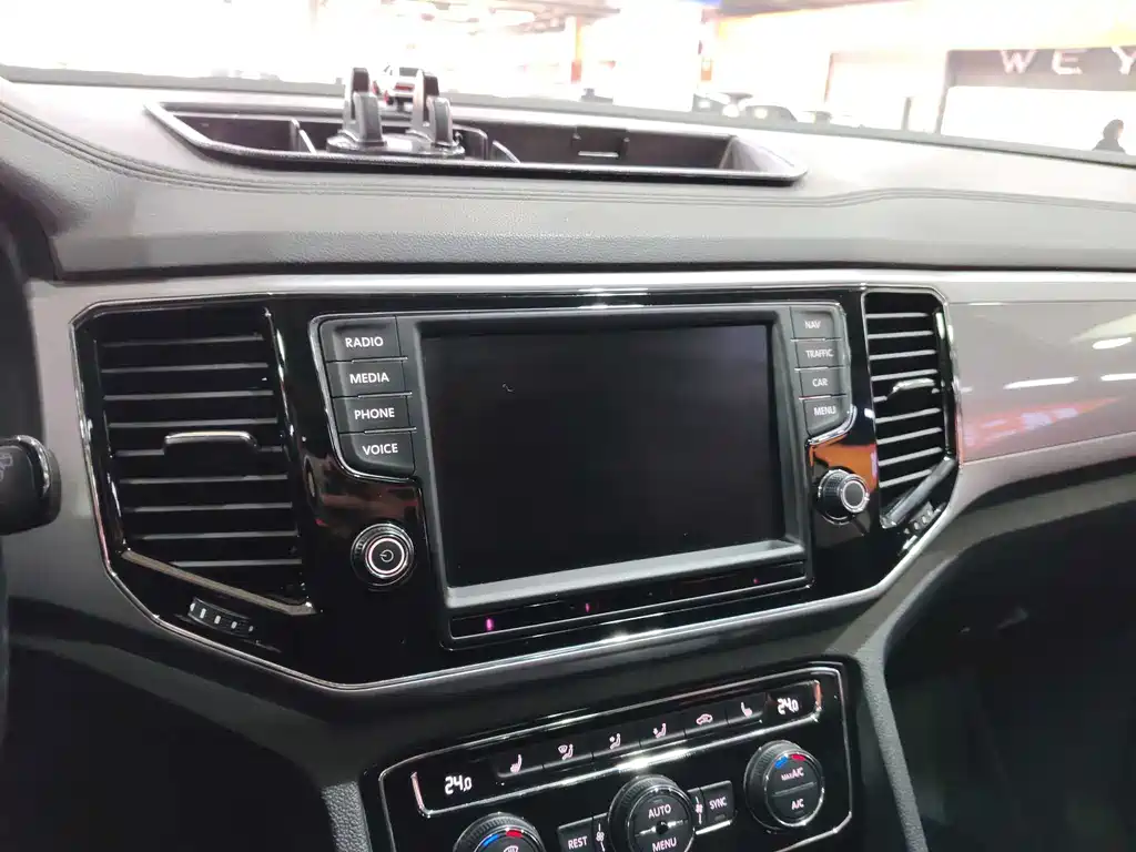 Touron 2017 380TSI four-wheel drive luxury version купить на сайте DeffCars