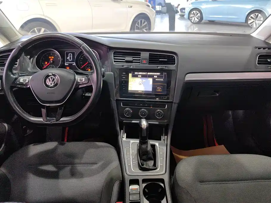 Golf 2020 280TSI DSG comfort model купить на сайте DeffCars
