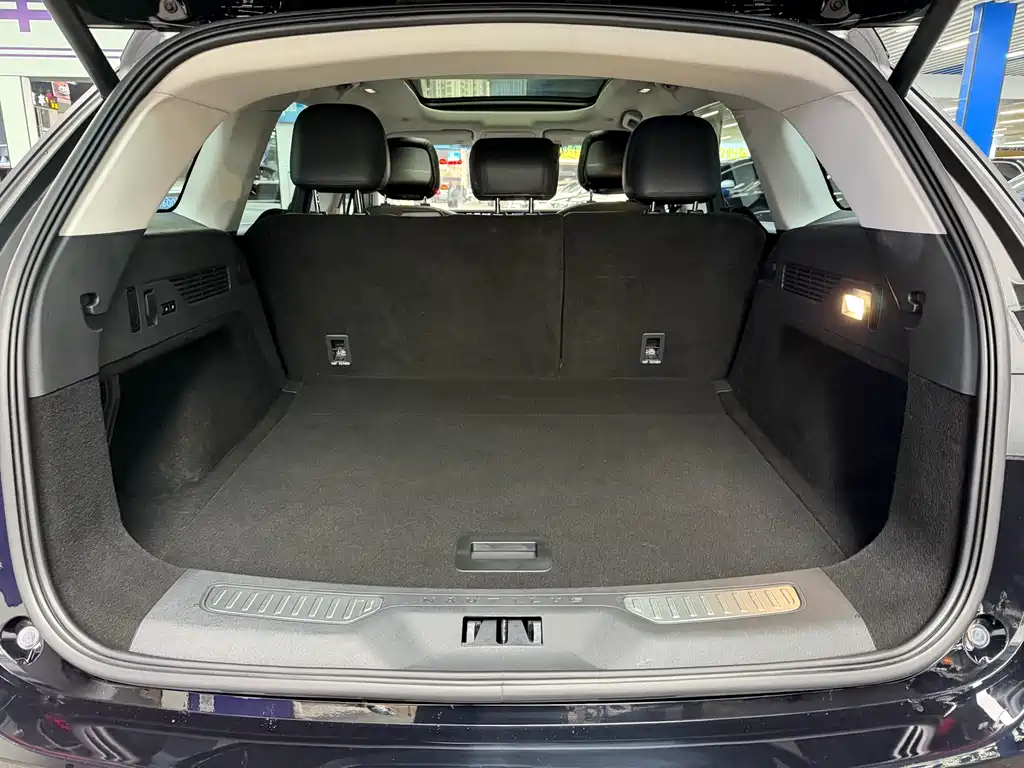 Voyager 2023 2.0T four-wheel drive exclusive edition купить на сайте DeffCars