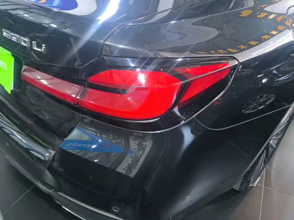 BMW 5 Series 2023 530Li Leading M Sports Package купить на сайте DeffCars