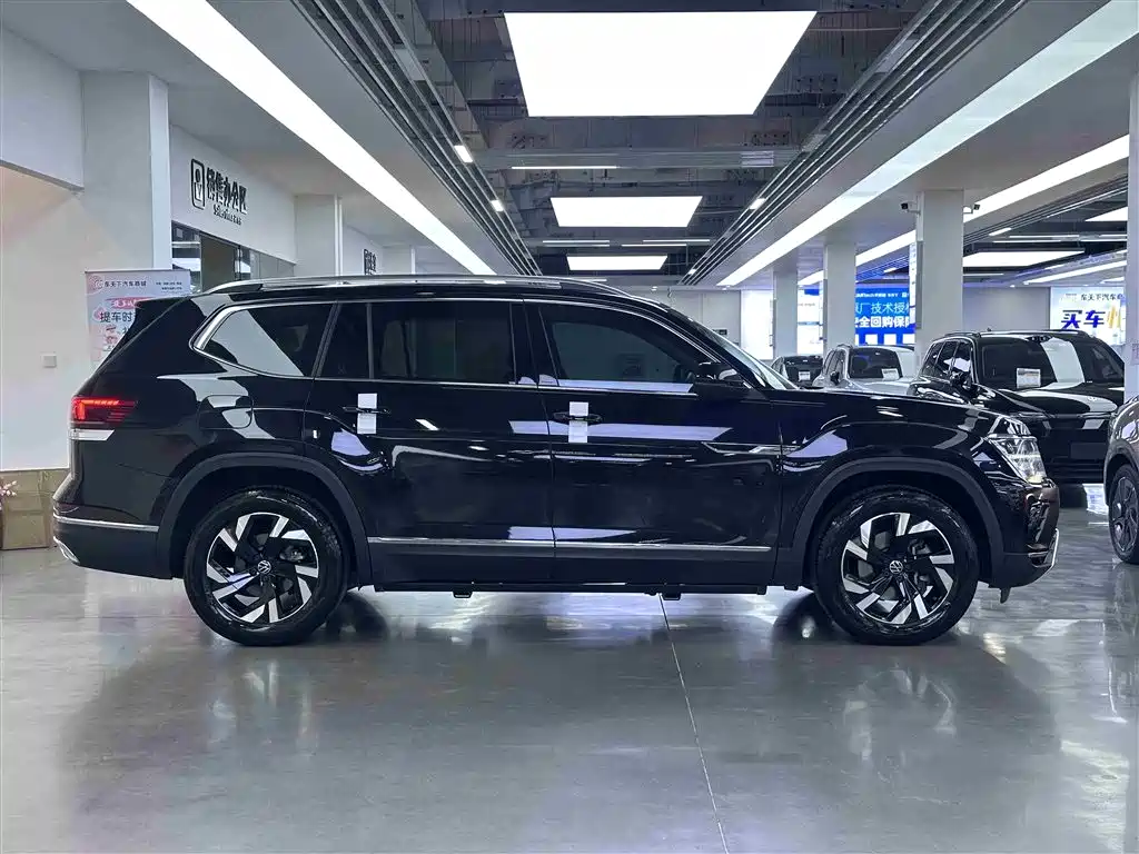 Touron 2021 380TSI four-wheel drive luxury version купить на сайте DeffCars