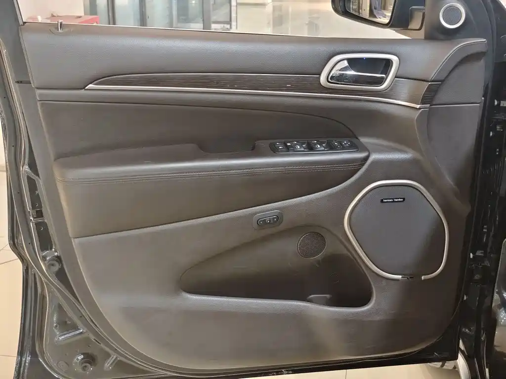 Grand Cherokee imported 2015 3.0L flagship version купить на сайте DeffCars