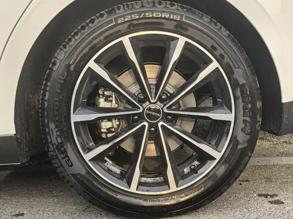 Roewe D7 2025 DMH 125km World Championship Edition купить на сайте DeffCars