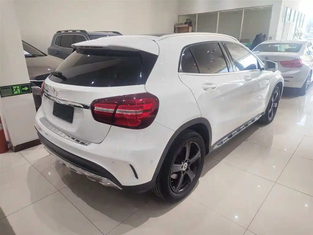 Mercedes-Benz GLA 2019 GLA 200 Fashion Model купить на сайте DeffCars