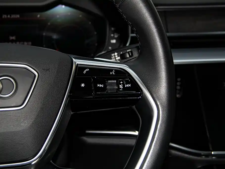 Audi A8 2024 A8L 45 TFSI quattro luxury model купить на сайте DeffCars