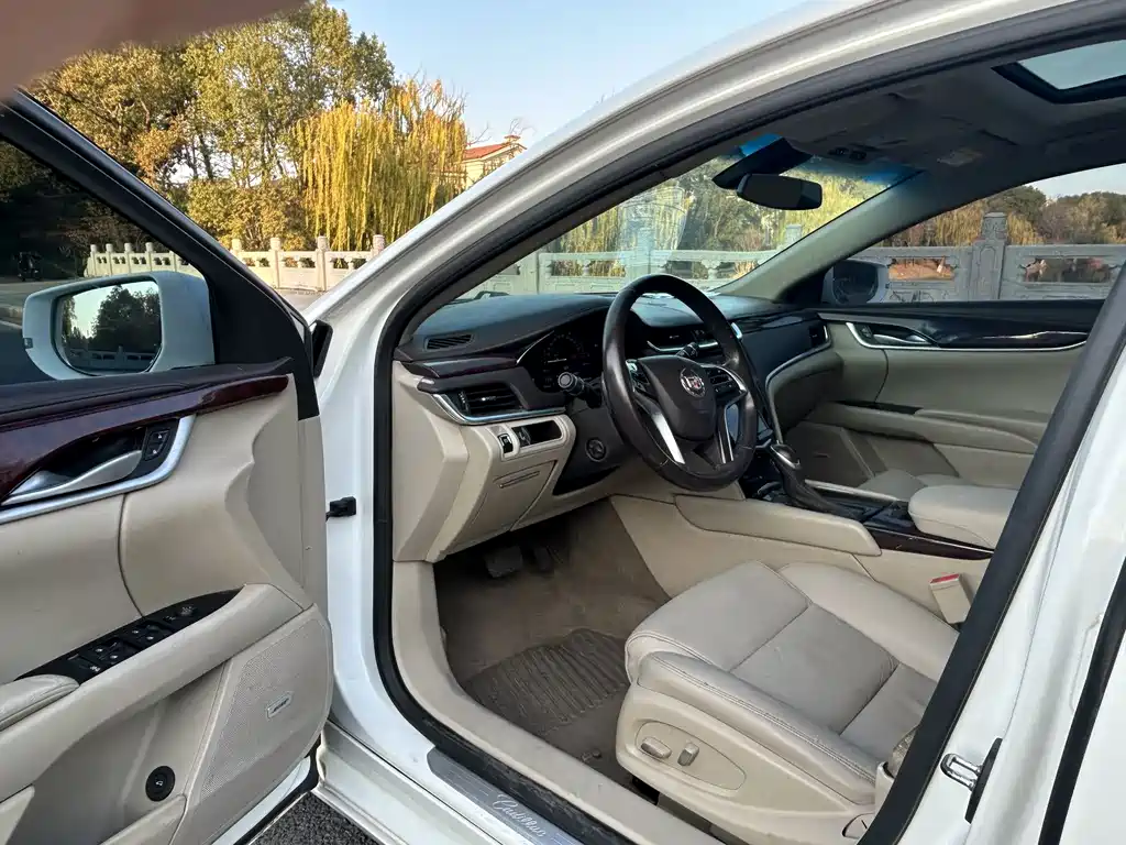 Cadillac XTS 2014 28T Comfort Model купить на сайте DeffCars