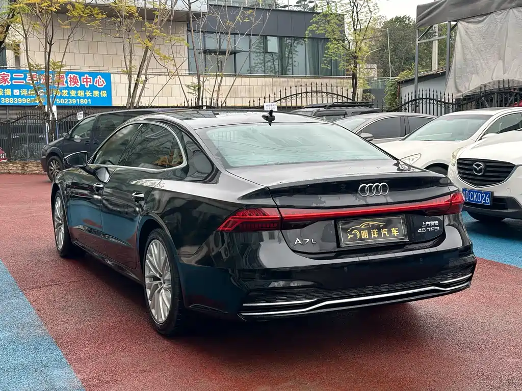 Audi A7L 2024 45TFSI S-line Dream Building Liquid Crystal Package купить на сайте DeffCars