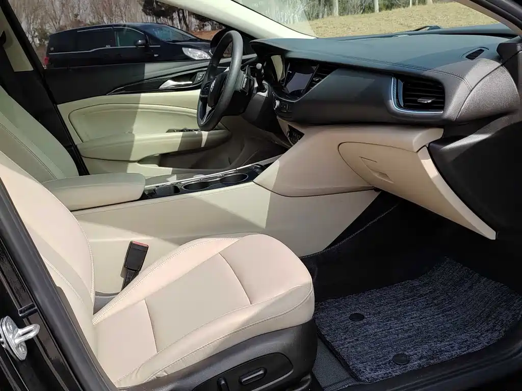 Regal 2020 552T Elite купить на сайте DeffCars