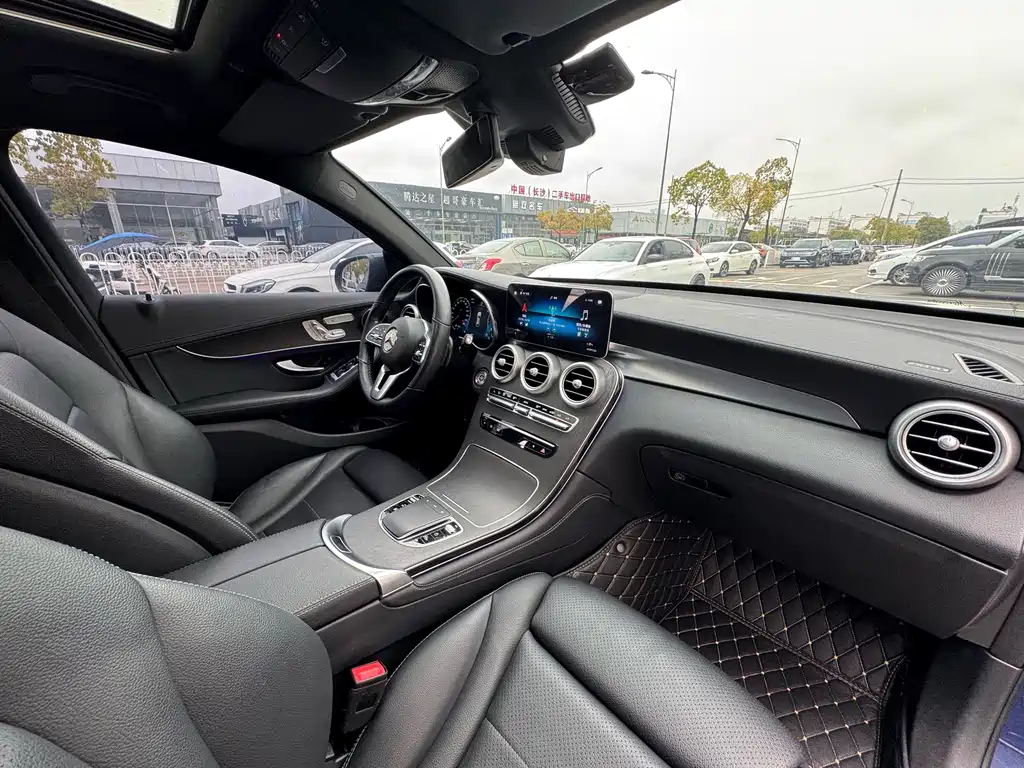 Mercedes-Benz GLC Coupe 2020 GLC 300 4MATIC Coupe SUV купить на сайте DeffCars