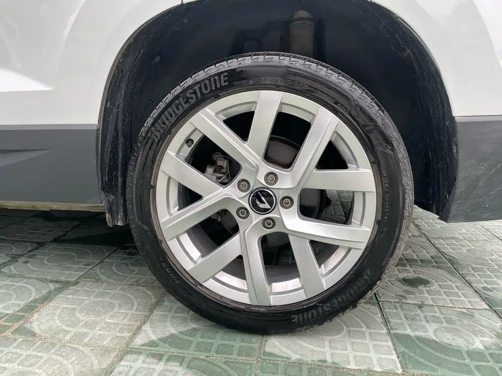 Jetta VS5 2023 280TSI automatic high-gloss enjoyment type купить на сайте DeffCars