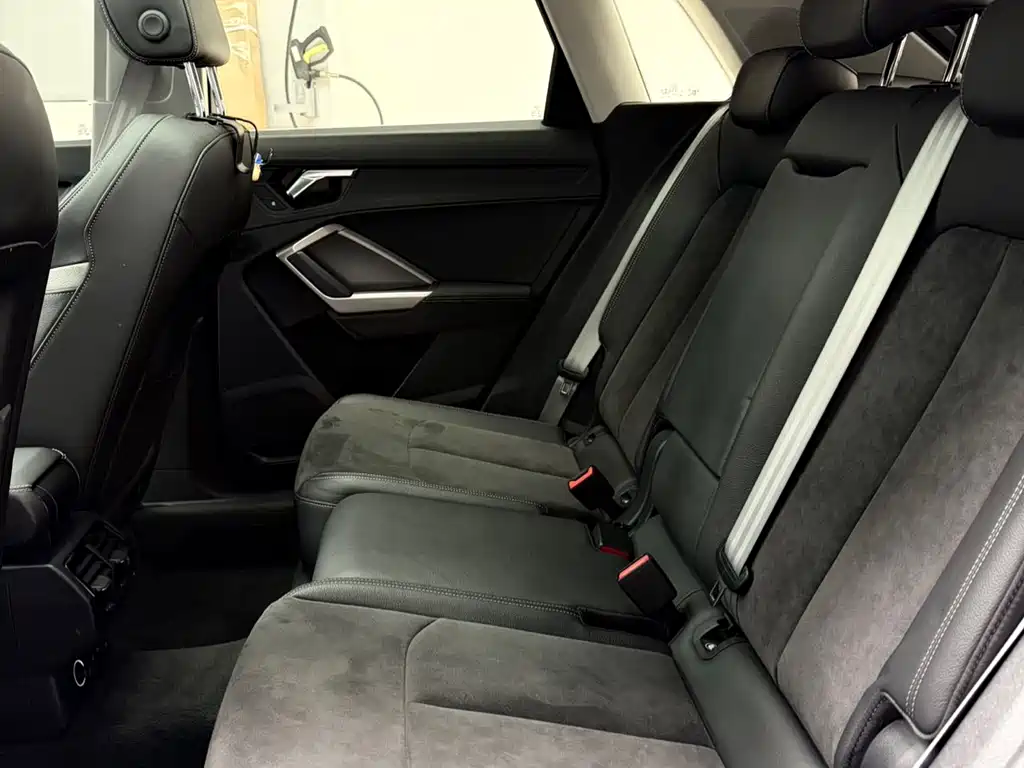 Audi Q3 2022 35 TFSI Fashionable and Dynamic купить на сайте DeffCars