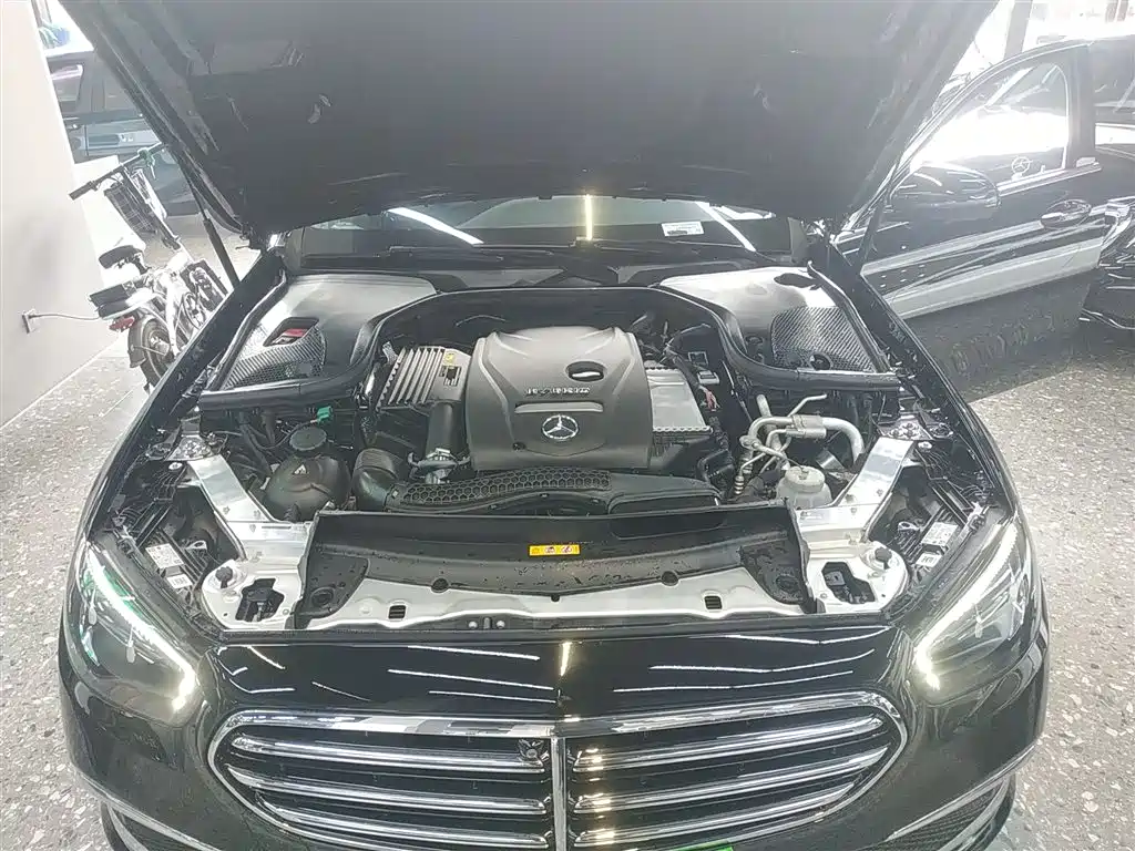 Mercedes-Benz E-Class New Energy 2022 Model 2 E 350 e L plug-in hybrid sedan купить на сайте DeffCars