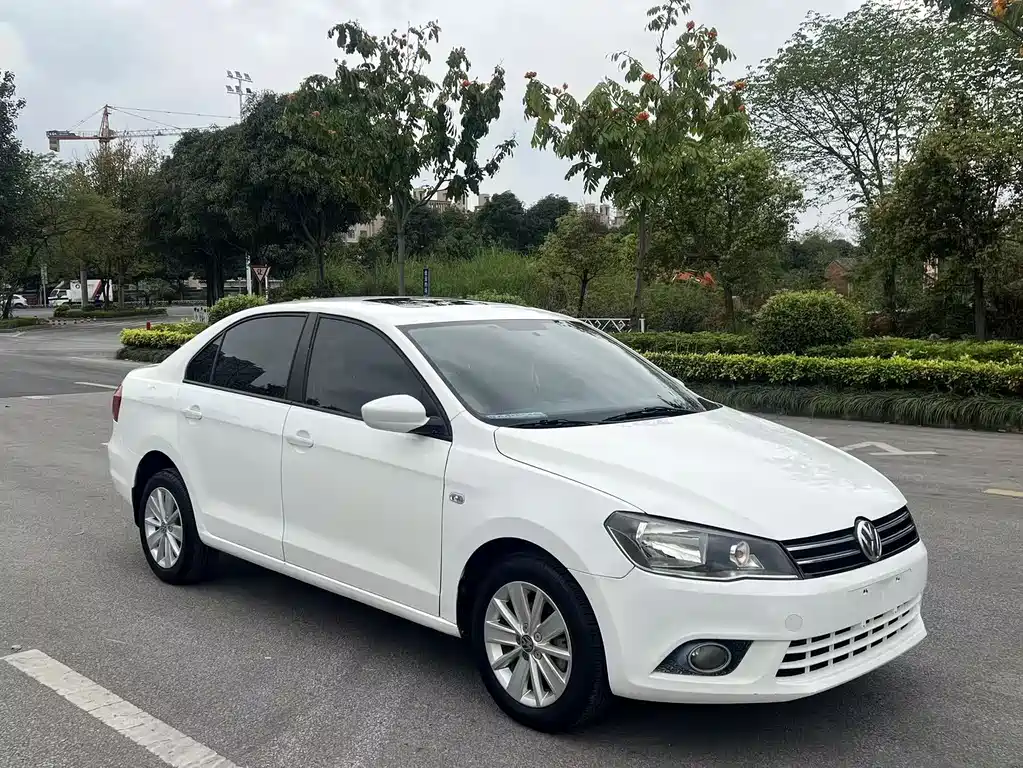 Jetta 2015 1.6L manual comfort model купить на сайте DeffCars
