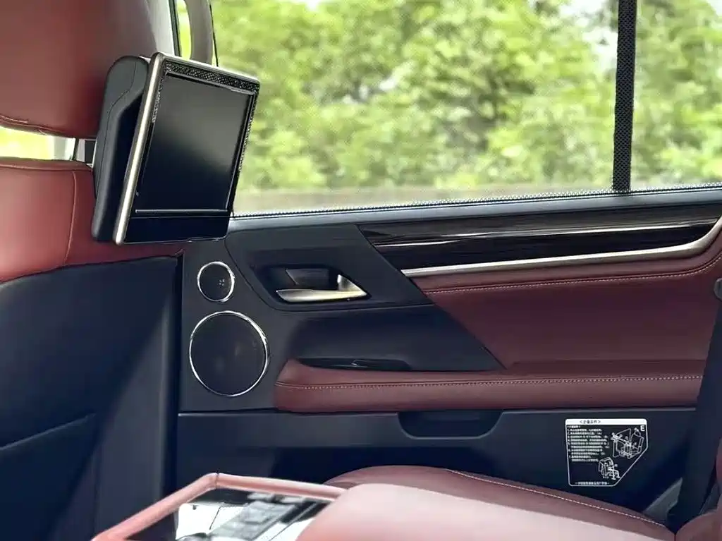 Lexus LX 2017 570 Peak Special Limited Edition купить на сайте DeffCars