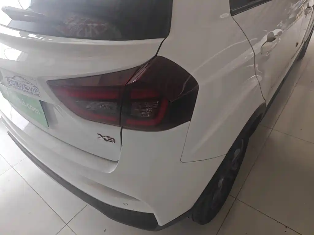 Vision X3 2020 1.5L CVT Premium купить на сайте DeffCars