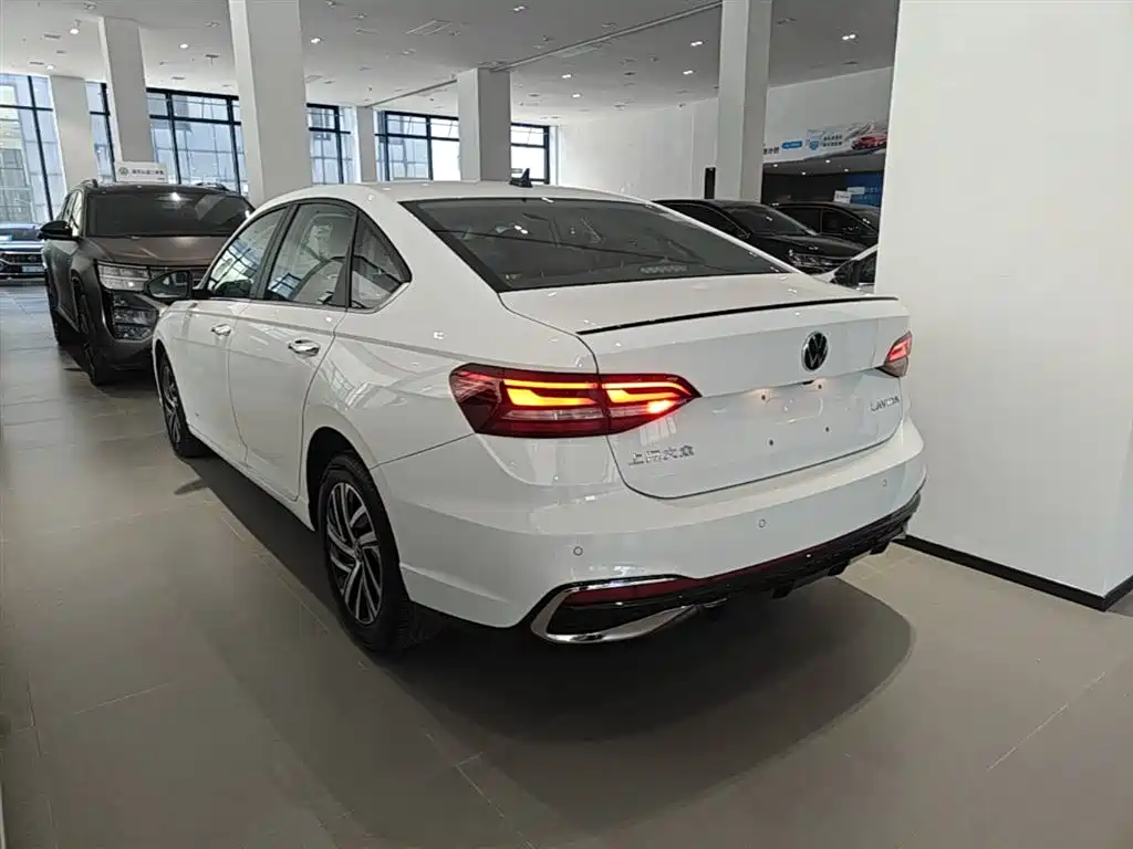 Lavida 2024 300TSI DSG Starry Sky Leading Edition купить на сайте DeffCars