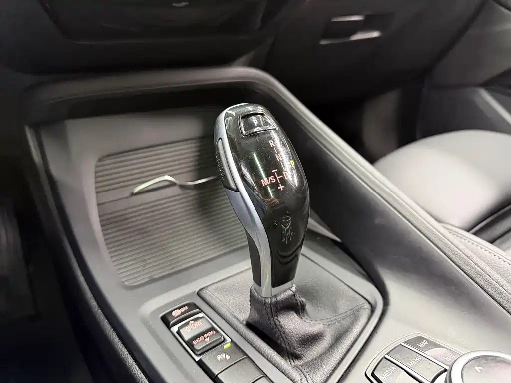 BMW X1 2020 sDrive25Li Leading Model купить на сайте DeffCars