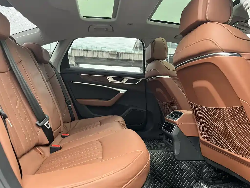 Audi A6L 2023 45 TFSI Premium Elegant Model купить на сайте DeffCars