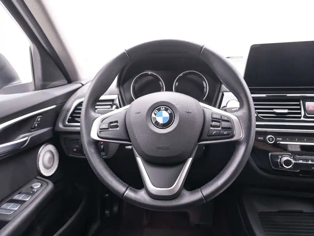 BMW 1 Series 2023 120i M Sports Edition купить на сайте DeffCars