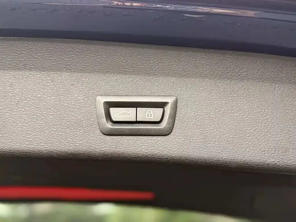 BMW X1 2019 sDrive18Li Exclusive Model купить на сайте DeffCars