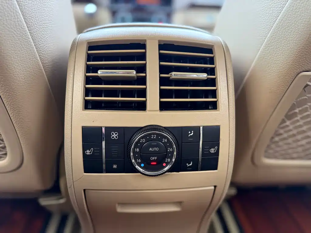 Mercedes-Benz GL Class 2011 GL 450 4MATIC Premium Model купить на сайте DeffCars