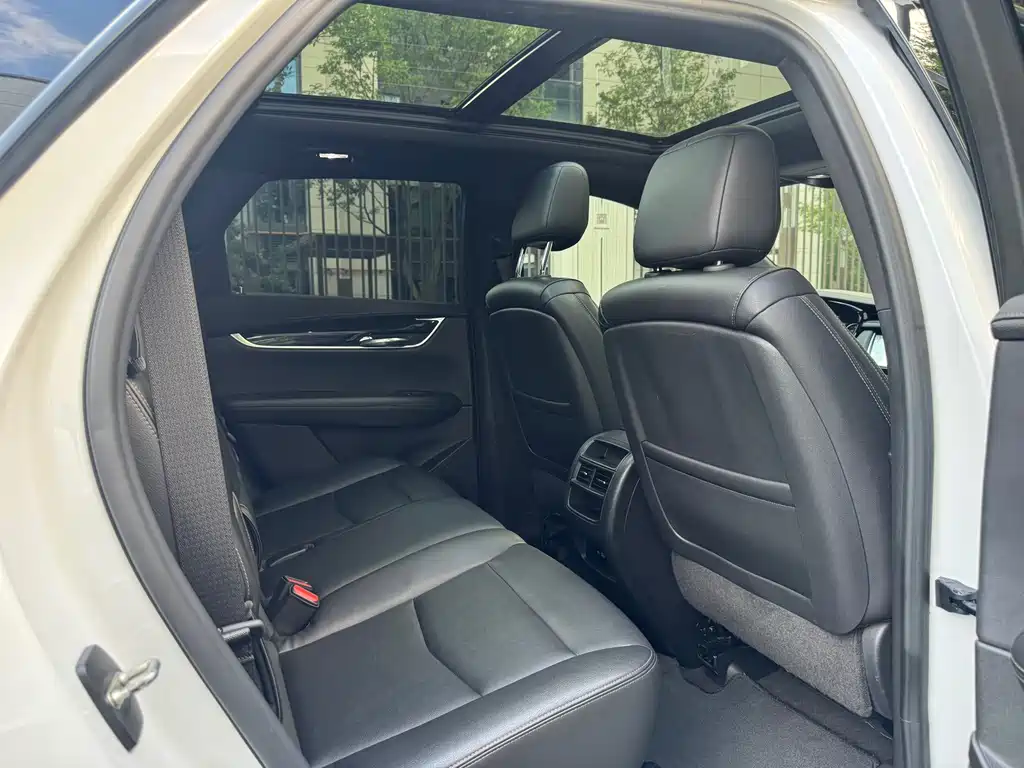 Cadillac XT5 2021 28T luxury model купить на сайте DeffCars