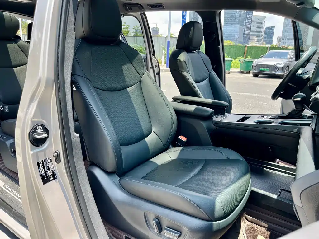 SIENNA 2021 2.5L Hybrid Extreme Edition купить на сайте DeffCars