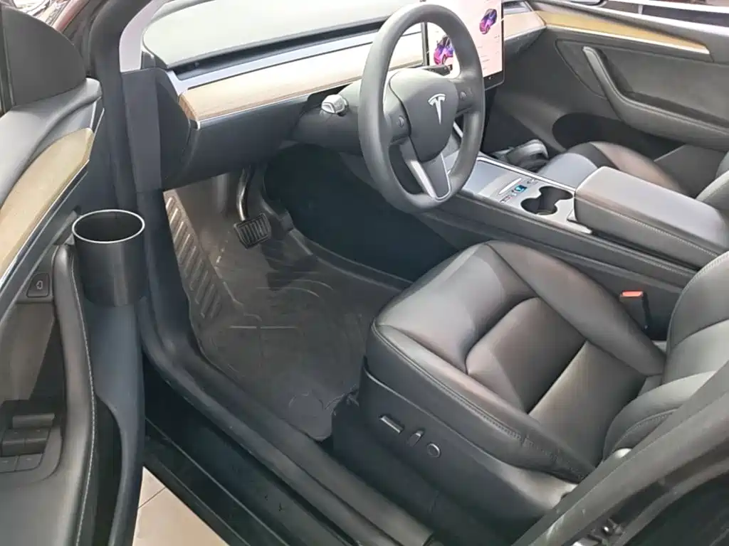 Model Y 2022 facelift rear-wheel drive version купить на сайте DeffCars