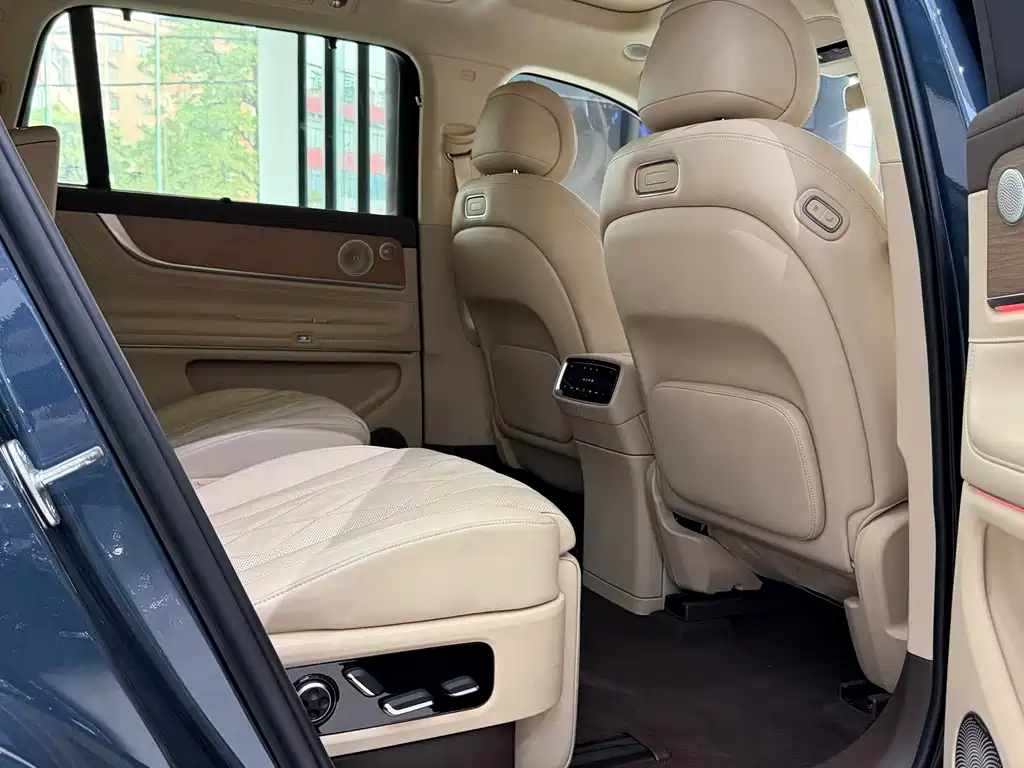 Wenjie M9 2024 extended range Ultra version 42kWh 6-seater version купить на сайте DeffCars