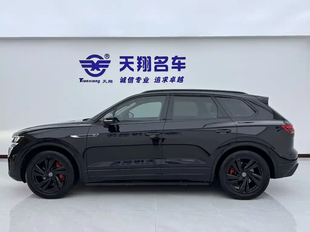 Touareg 2022 3.0TSI Ruixiang Edition Obsidian Sports Package купить на сайте DeffCars