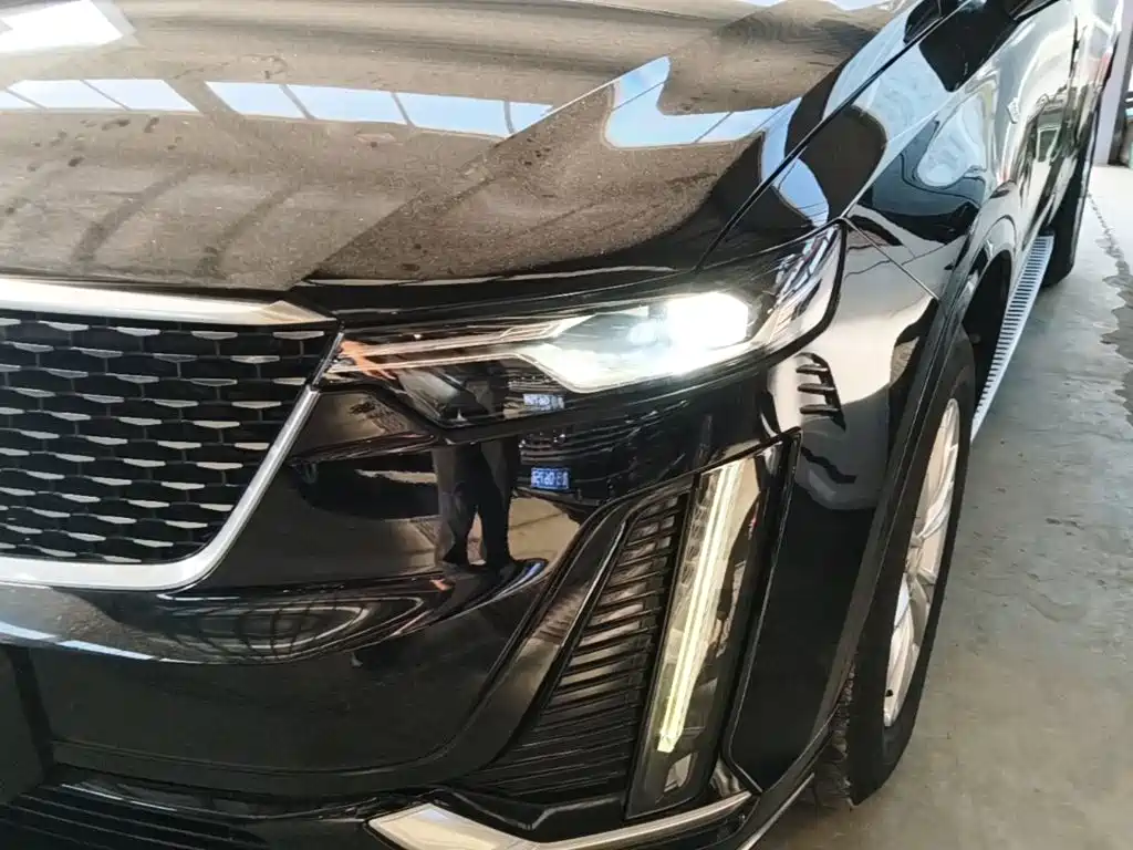 Cadillac XT6 2021 2.0T six-seat four-wheel drive stylish model купить на сайте DeffCars
