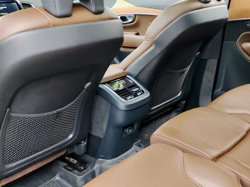 Volvo XC90 2022 B6 Zhiyi Luxury Edition 7 seats купить на сайте DeffCars
