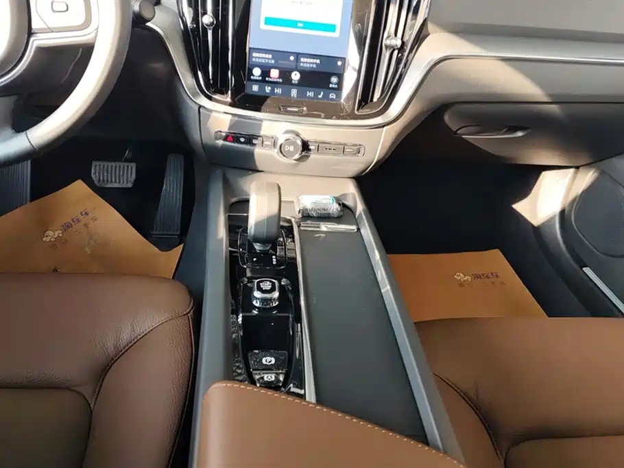 Volvo S60 2026 B4 Zhiyi Luxury Edition купить на сайте DeffCars