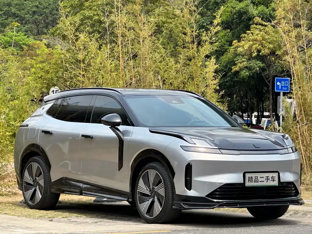 Lynk & Co 08 EM-P 2023 model 120km long range Halo купить на сайте DeffCars
