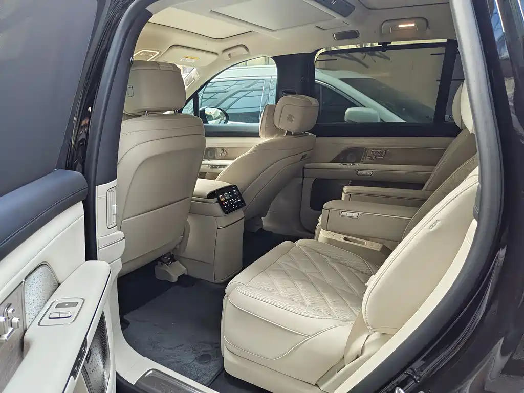 NIO ES8 2026 Six-seater Executive Deluxe Edition купить на сайте DeffCars