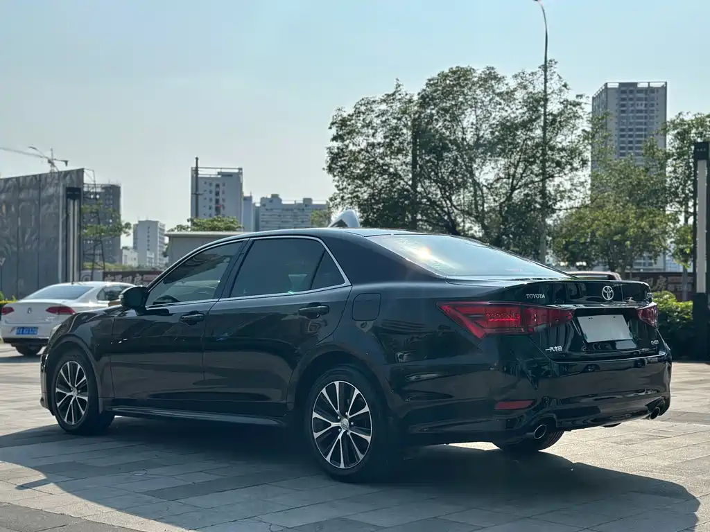 Crown 2018 2.0T Fashion Edition купить на сайте DeffCars