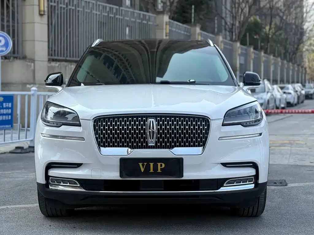 Aviator imported 2020 3.0T V6 all-wheel drive exclusive version купить на сайте DeffCars